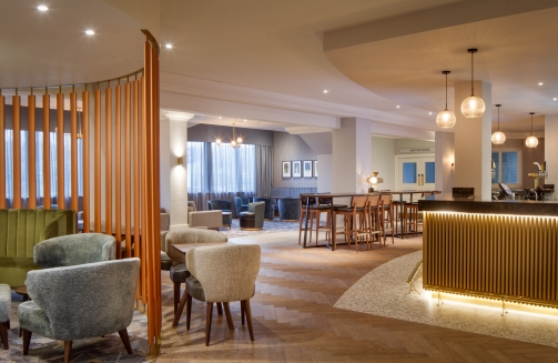 Doubletree Hilton London Elstree bar'